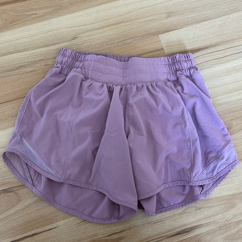 Lululemon hotty hot shorts size 4